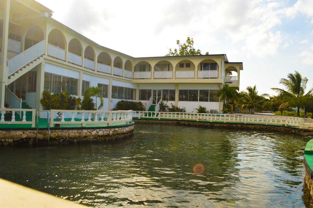 Sahara Dela Mer Inn Montego Bay Extérieur photo